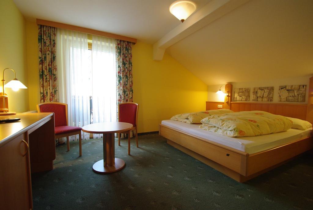 Gasthof Schonblick Hotel Russbach am Pass Gschütt Kültér fotó
